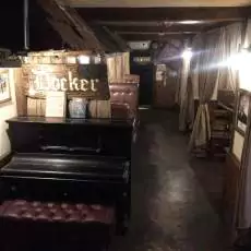 Docker's ABС интерьер залов