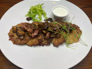 Деруни.ua з піджаркою з грибів і підчеревини