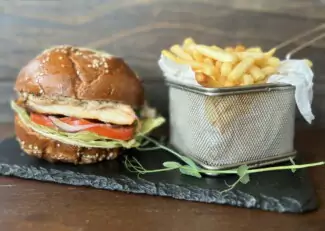 Бургер «4.5.0» із курячим стейком - 350 гр