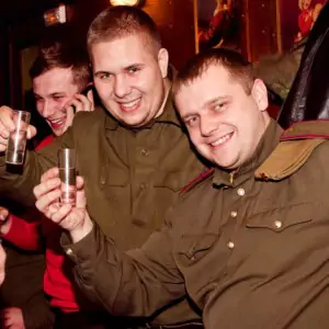 День Мужской Солидарности в Докер пабе